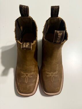Café brown cowgirl ankle boots for women, US size 6